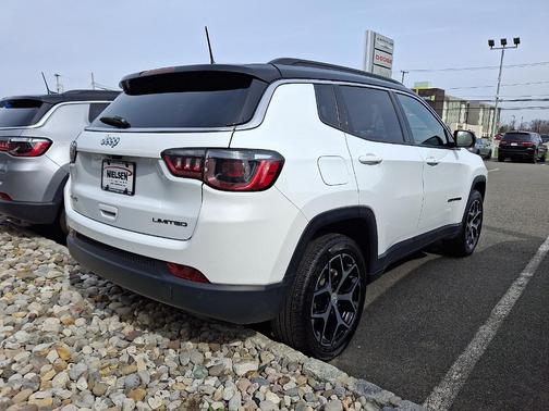 Bright White Clearcoat 2024 Jeep Compass Limited