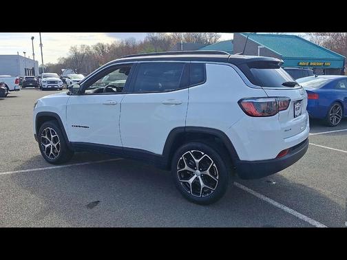 Bright White Clearcoat 2024 Jeep Compass Limited