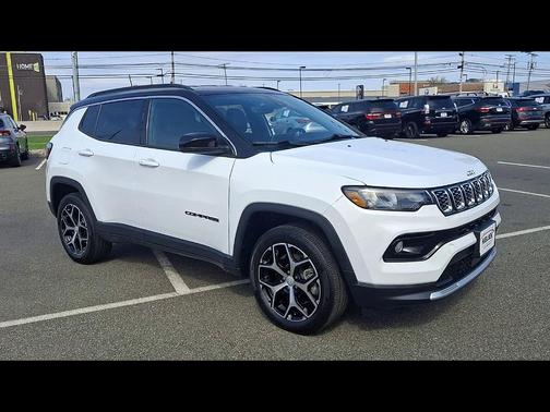 Bright White Clearcoat 2024 Jeep Compass Limited