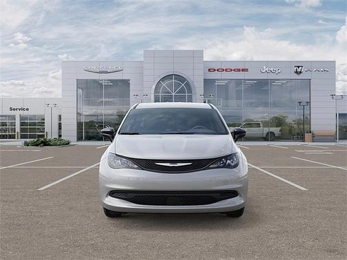 2026 Chrysler Voyager LX