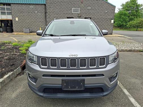 Billet Silver Metallic Clearcoat 2019 Jeep Compass Latitude
