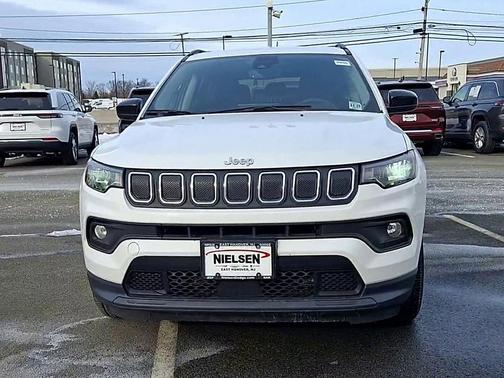 2022 Jeep Compass Latitude Lux