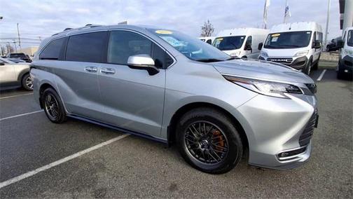 2025 Toyota Sienna Limited