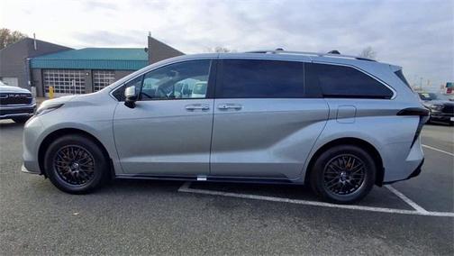 2025 Toyota Sienna Limited