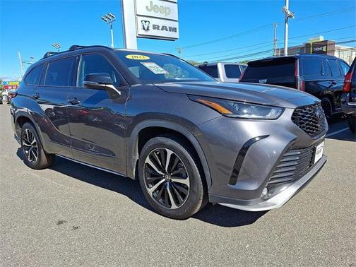 2022 Toyota Highlander XSE