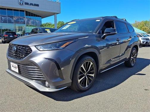 2022 Toyota Highlander XSE
