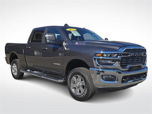 2025 RAM 2500 Big Horn Crew Cab 4x4 6'4' Box