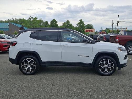 Bright White Clearcoat 2024 Jeep Compass Limited