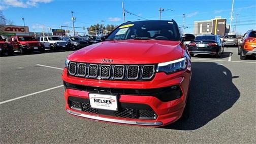 Redline Pearlcoat 2023 Jeep Compass High Altitude