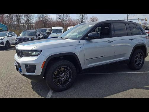 Silver Zynith 2024 Jeep Grand Cherokee 4xe Trailhawk Carb State Pkg