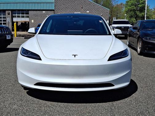 Pearl White Multi-Coat 2025 Tesla Model 3 Long Range