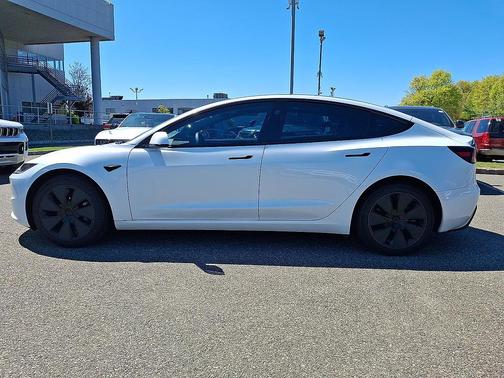 Pearl White Multi-Coat 2025 Tesla Model 3 Long Range