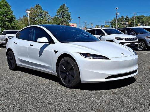 Pearl White Multi-Coat 2025 Tesla Model 3 Long Range