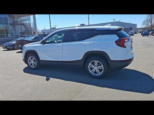 Summit White 2023 GMC Terrain SLE