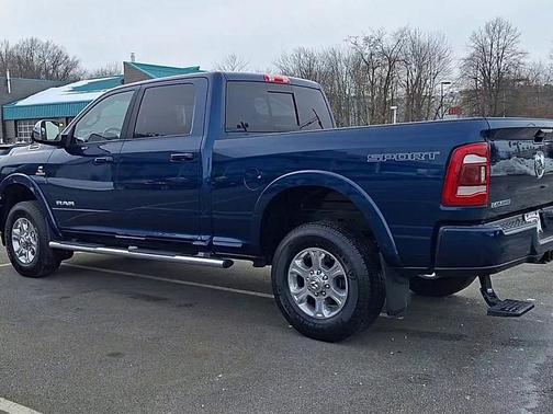 2022 RAM 2500 Laramie Crew Cab 4x4 6'4' Box