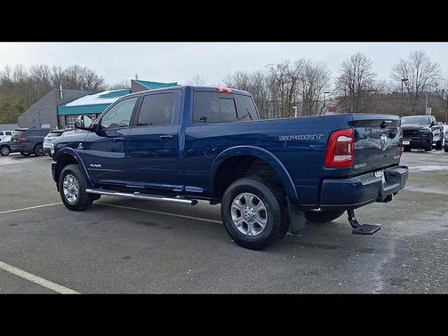 2022 RAM 2500 Laramie Crew Cab 4x4 6'4' Box