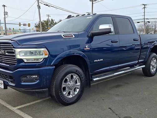 2022 RAM 2500 Laramie Crew Cab 4x4 6'4' Box