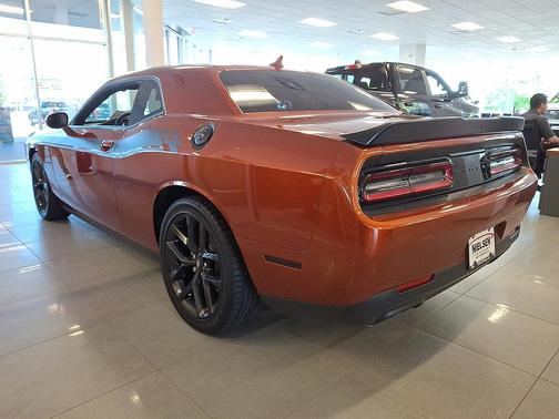 Sinamon Stick 2022 Dodge Challenger R/T