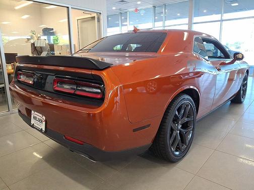 Sinamon Stick 2022 Dodge Challenger R/T