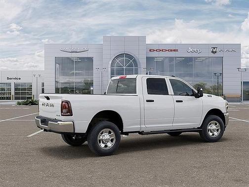 Bright White Clear Coat 2026 RAM 2500 Tradesman Crew Cab 4x4 6'4'' Box