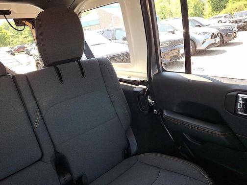 Granite Crystal Metallic Clearcoat 2025 Jeep Wrangler 4xe Sahara