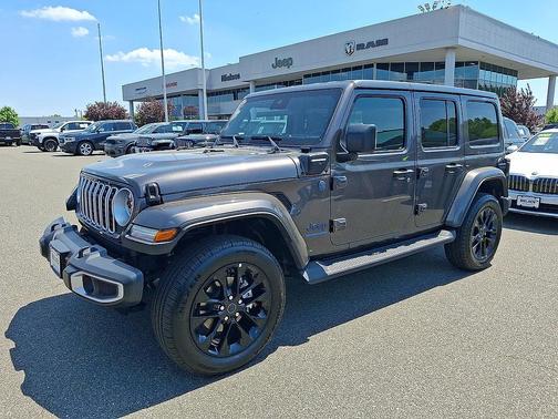Granite Crystal Metallic Clearcoat 2025 Jeep Wrangler 4xe Sahara