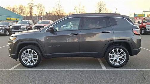 2024 Jeep Compass Latitude Lux