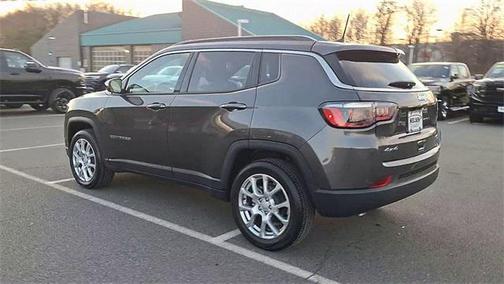 2024 Jeep Compass Latitude Lux