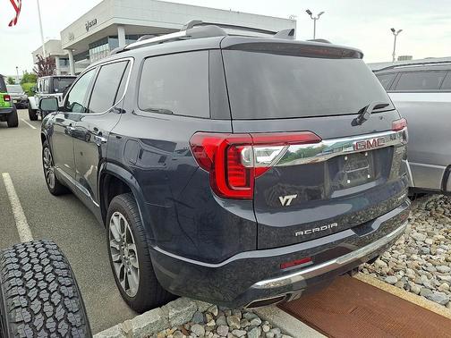 Hunter Metallic 2022 GMC Acadia Denali