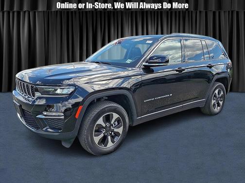 Diamond Black Crystal Pearlcoat 2023 Jeep Grand Cherokee 4xe Base