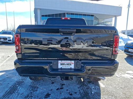 2025 RAM 2500 Big Horn Crew Cab 4x4 6'4' Box