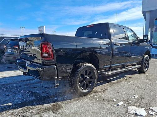 2025 RAM 2500 Big Horn Crew Cab 4x4 6'4' Box