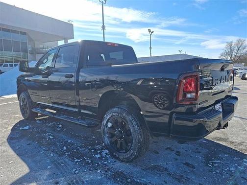 2025 RAM 2500 Big Horn Crew Cab 4x4 6'4' Box