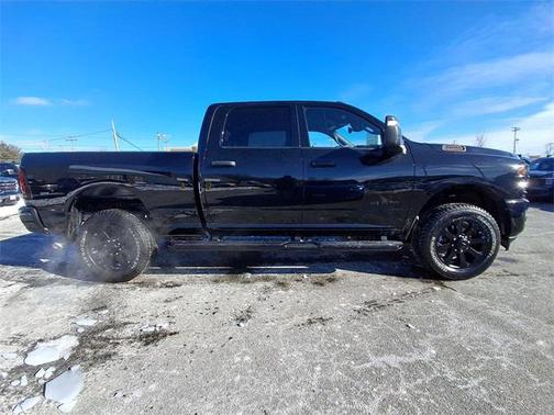 2025 RAM 2500 Big Horn Crew Cab 4x4 6'4' Box