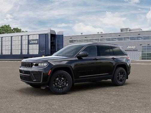 Diamond Black Crystal Pearlcoat 2026 Jeep Grand Cherokee Altitude