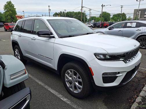 Bright White Clearcoat 2022 Jeep Grand Cherokee Limited