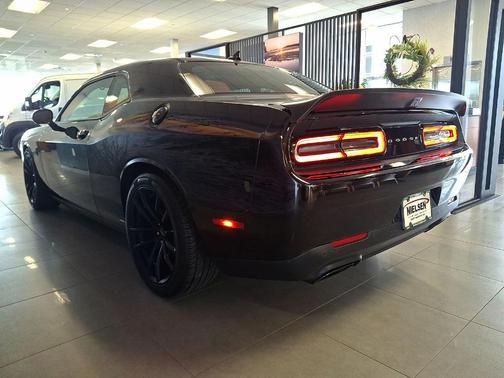 Pitch Black Clearcoat 2023 Dodge Challenger SRT Hellcat