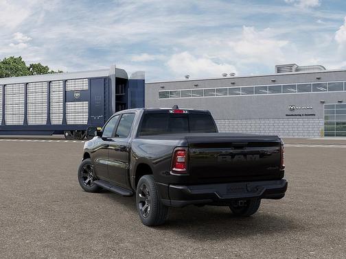 Diamond Black Crystal Pearlcoat 2026 RAM 1500 Express