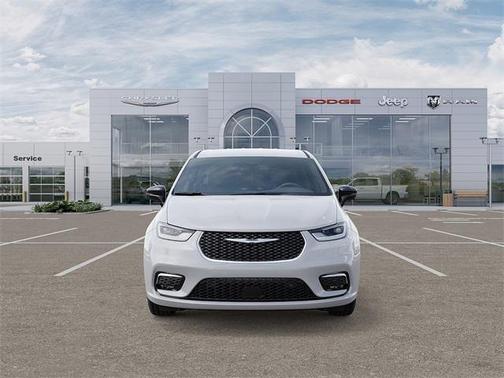 2026 Chrysler Pacifica L