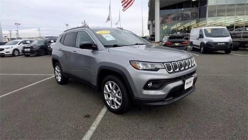 2022 Jeep Compass Latitude Lux