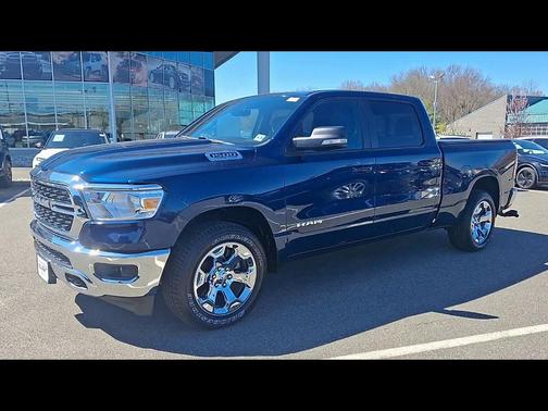 Patriot Blue Pearlcoat 2022 RAM 1500 Big Horn/Lone Star
