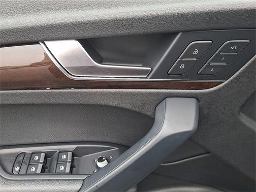 2018 Audi Q5 2.0T Tech Premium