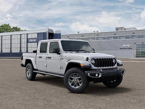 Bright White Clearcoat 2026 Jeep Gladiator 85th Anniversary Edition