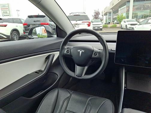 Solid Black 2020 Tesla Model 3 Standard Range Plus