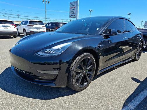 Solid Black 2020 Tesla Model 3 Standard Range Plus