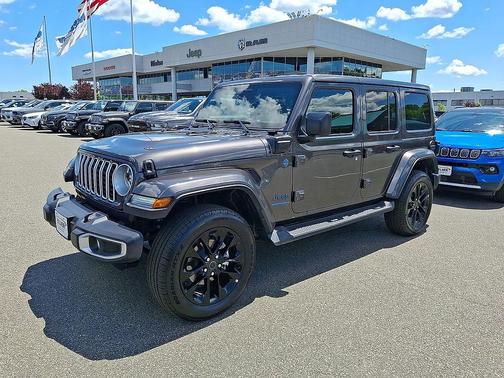 Granite Crystal Metallic Clearcoat 2025 Jeep Wrangler 4xe Sahara