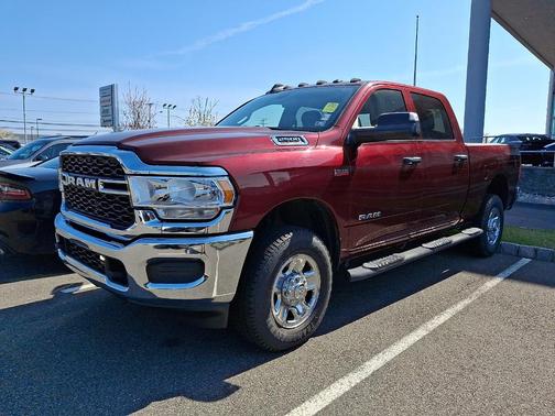 Delmonico Red Pearlcoat 2022 RAM 2500 Tradesman Crew Cab 4x4 6'4' Box