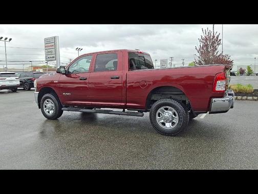 Delmonico Red Pearlcoat 2022 RAM 2500 Tradesman Crew Cab 4x4 6'4' Box