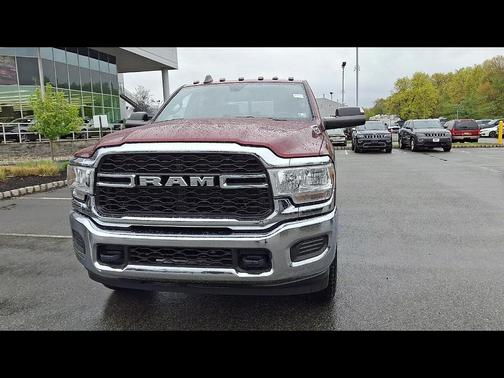 Delmonico Red Pearlcoat 2022 RAM 2500 Tradesman Crew Cab 4x4 6'4' Box