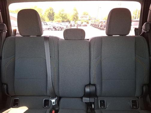 Bright White Clearcoat 2025 Jeep Gladiator Willys